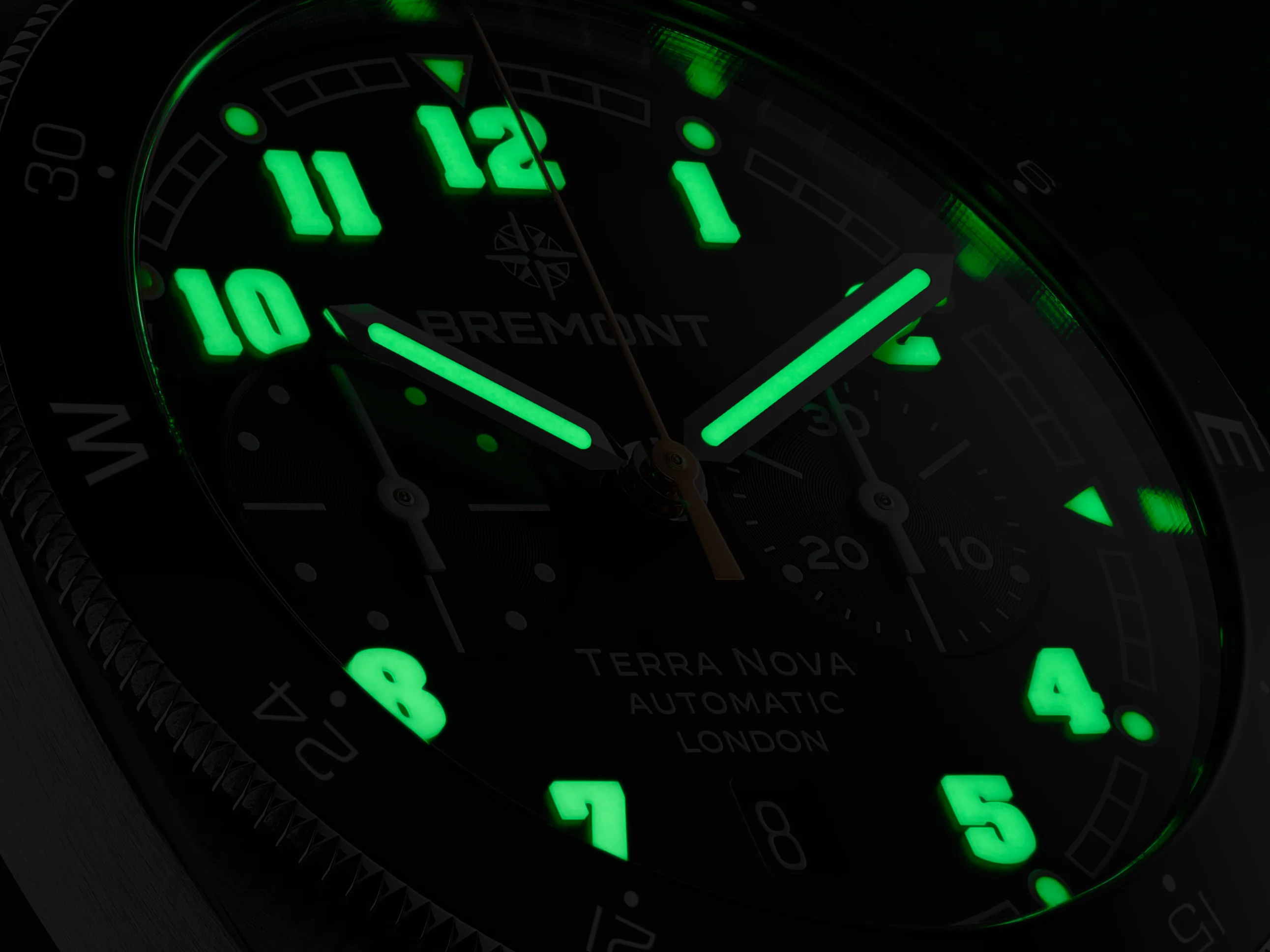 Bremont Terra Nova 42.5mm Chronograph TN42-CHR-SS-BK-B - Image 4