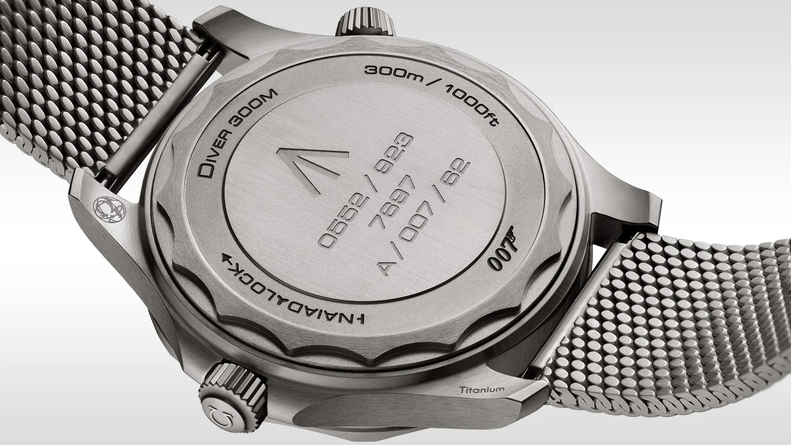 Omega Seamaster Diver 300M 007 Edition 210.90.42.20.01.001 - Image 5
