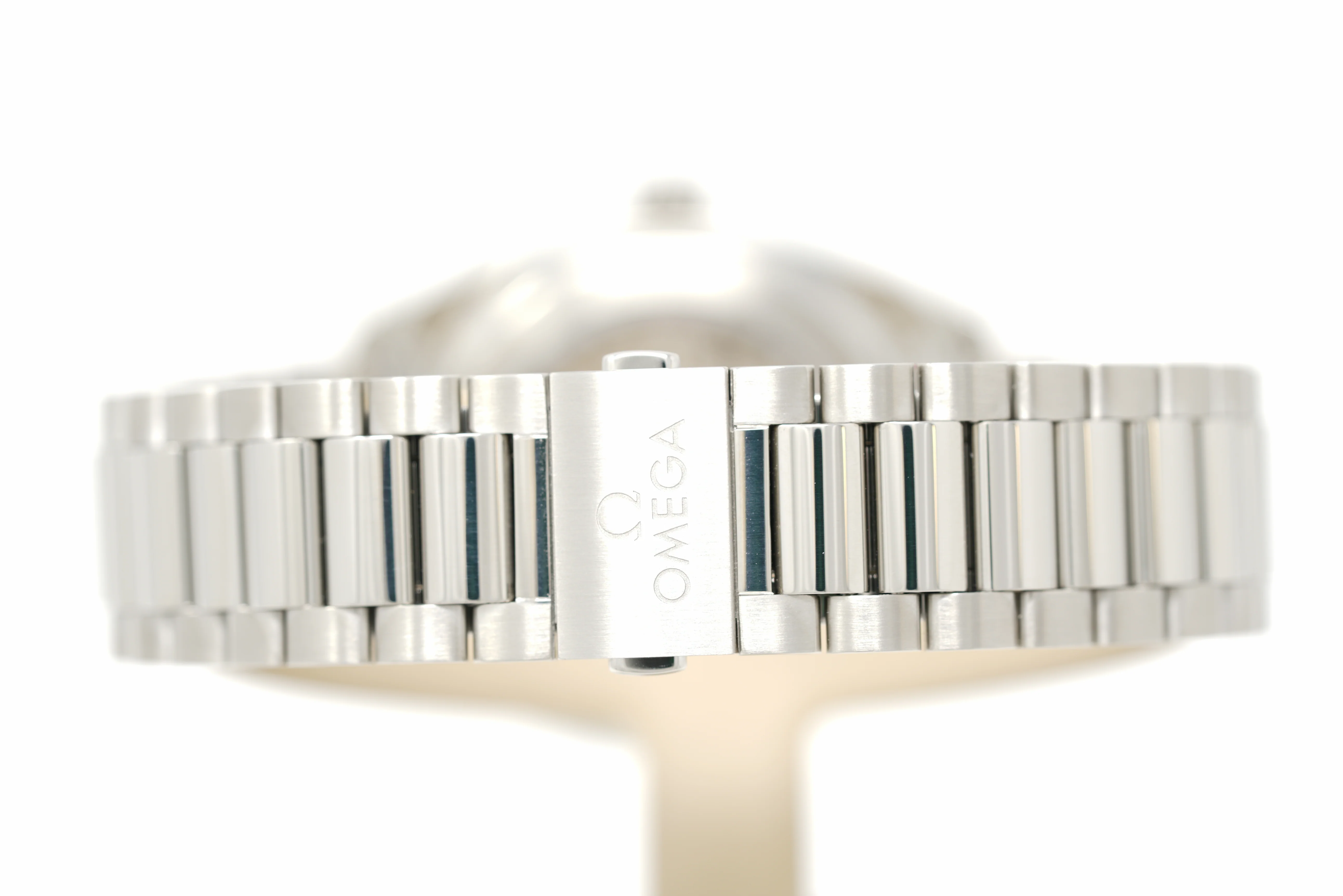 Pre-Owned Omega Seamaster Aqua Terra Shades 220.10.38.20.12.001 - Image 6
