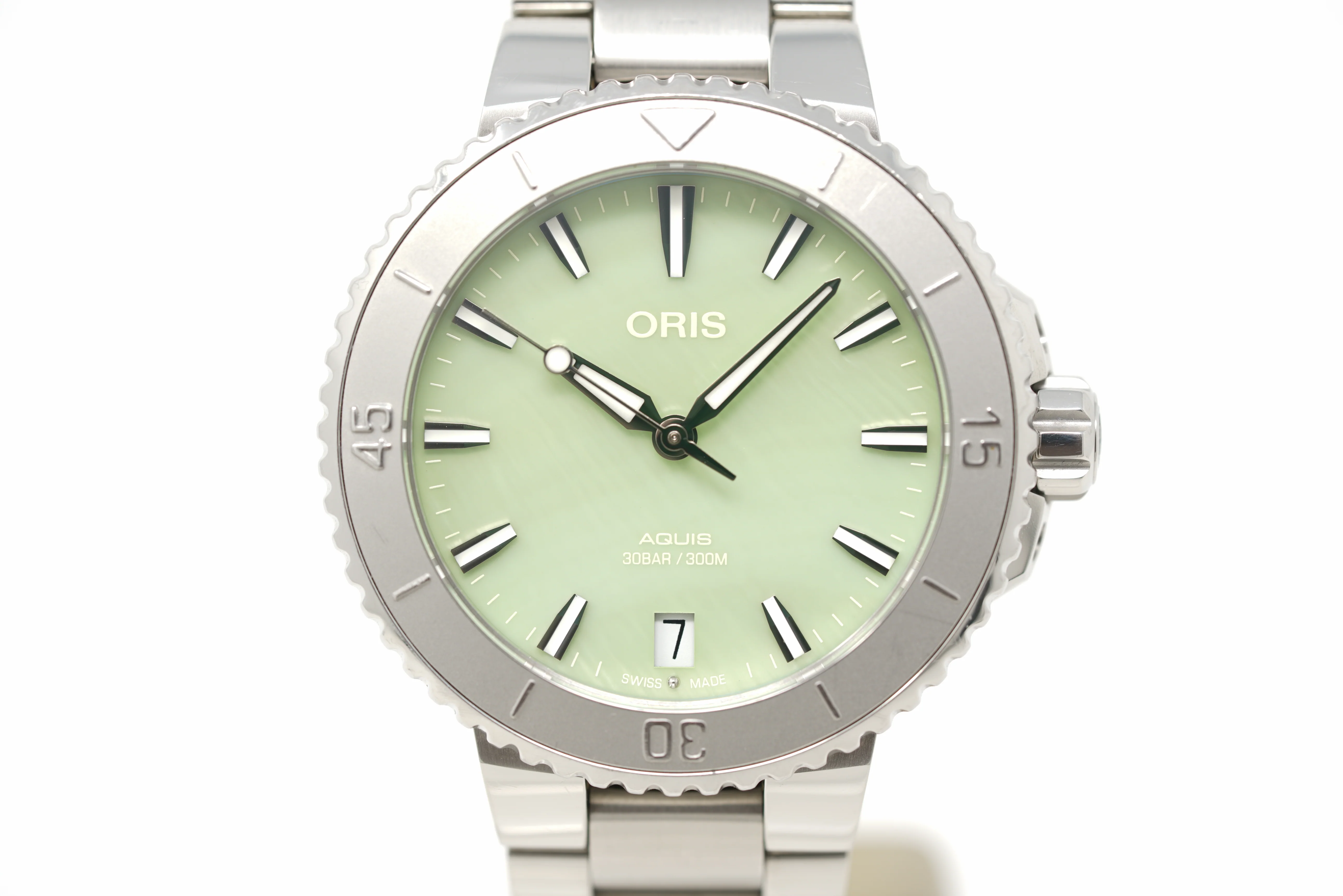 Pre-Owned Oris Aquis Date 01 733 7770 4157-07 8 18 05P