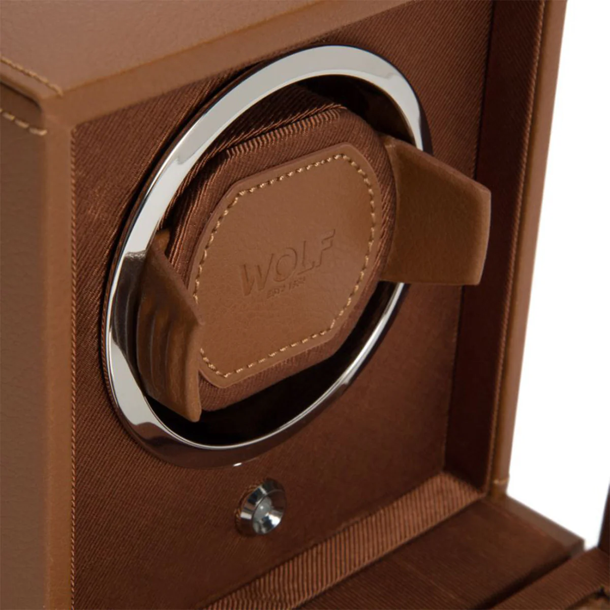 Wolf Cub Single Watch Winder with Cover - Image 5